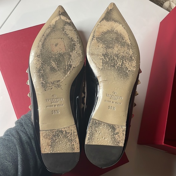 ♥️SOLD♥️ Pre-owned Valentino Garavani Rockstud BLK Patent Leather Flats - Picture 6 of 7